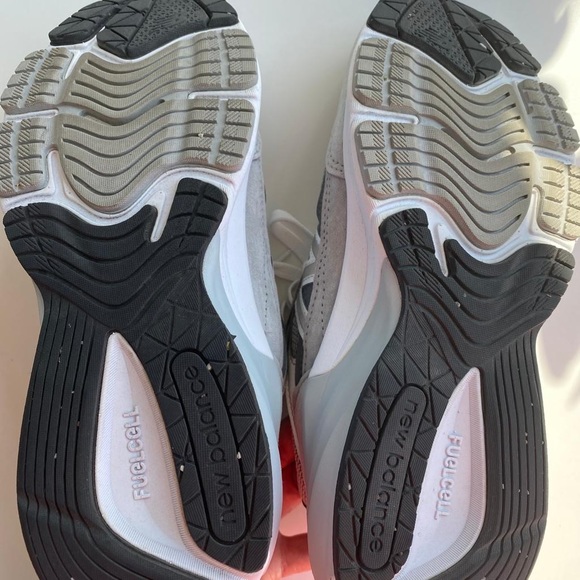 New Balance 990v6 Shoes - Picture 10 of 10